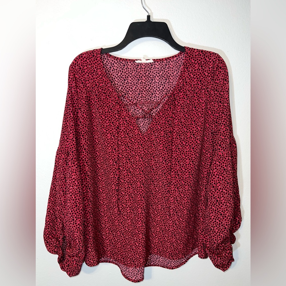 Promesa Women’s Red & Black V-Neck Animal Print Long Sleeve Blouse! Size M.